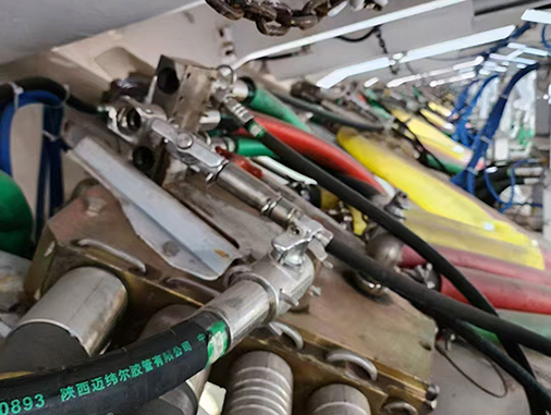 Hose on Offshore Rig